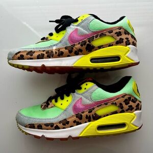 Nike Air Max 90 LX Illusion Green Sneakers women's Size 10 Limited Edition!